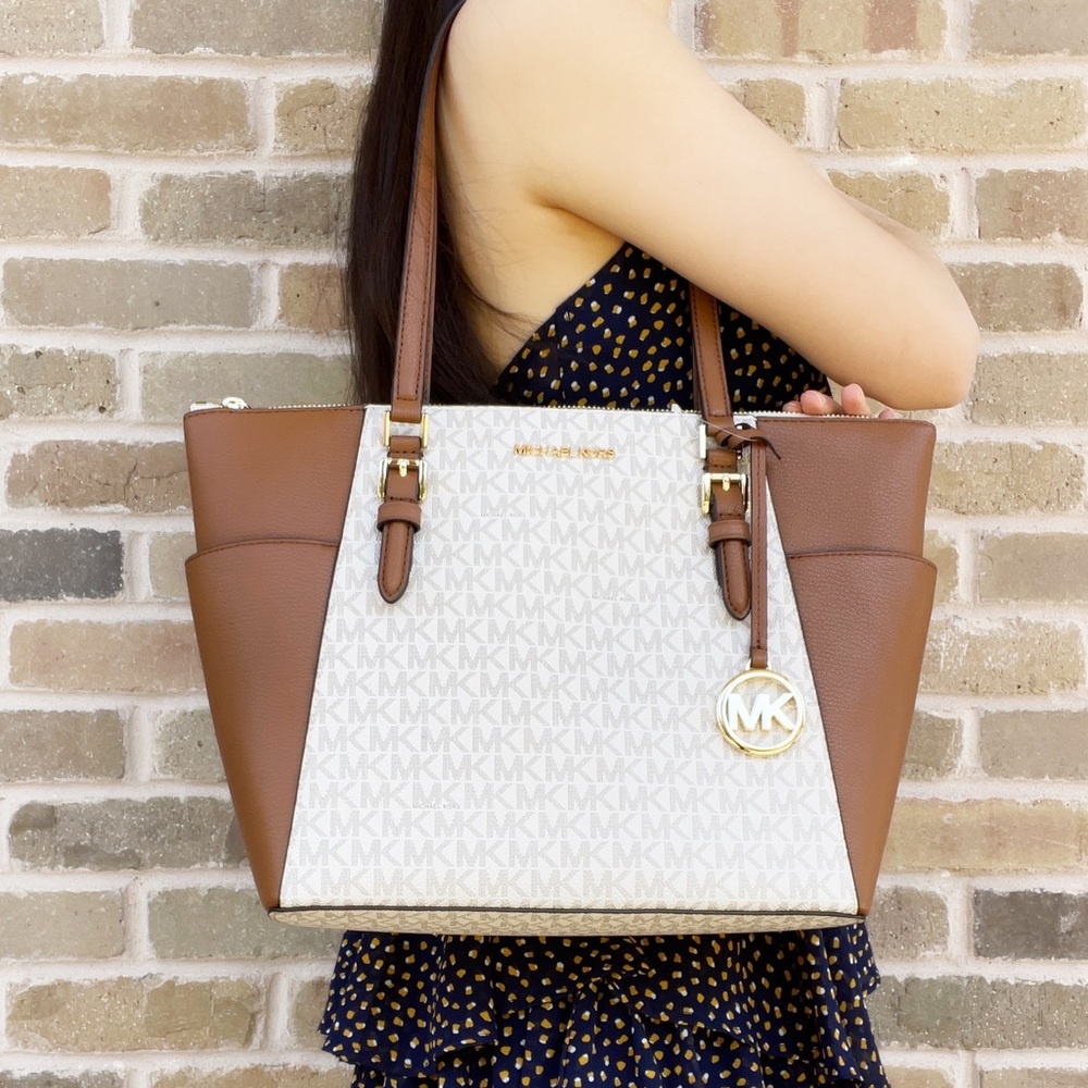 BUNDLE 👜- Michael Kors Tote & wallet Vanilla - Picture 7 of 8